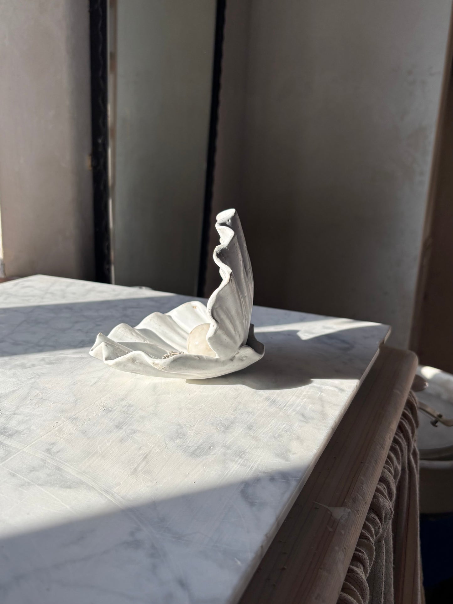 Muszla Skarbiec na Biżuterię Matte White